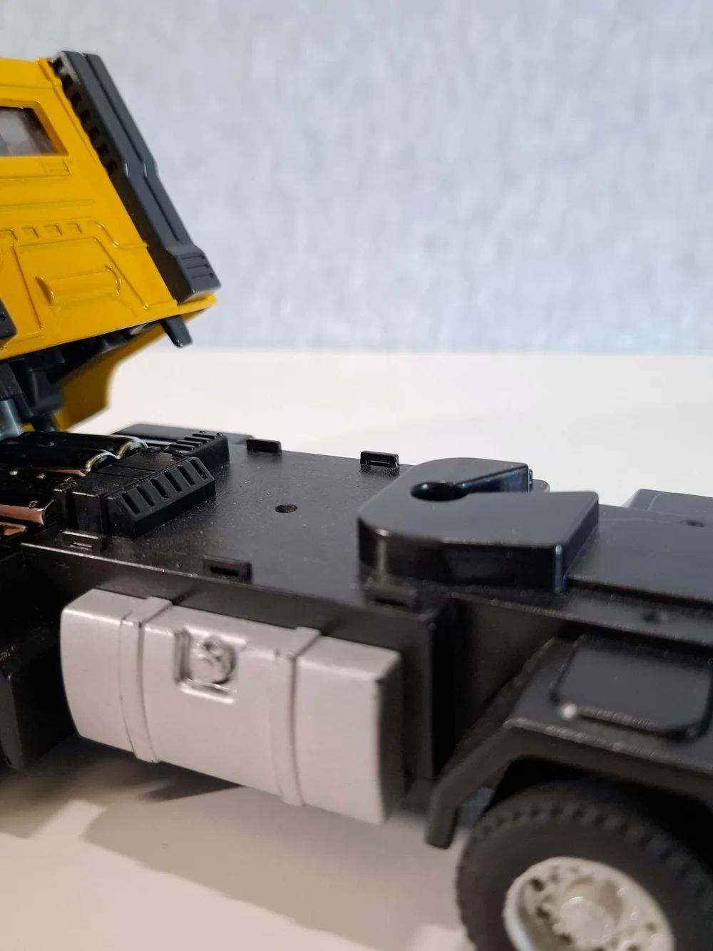 GLW  Yellow Toy Engineering Truck for Kids